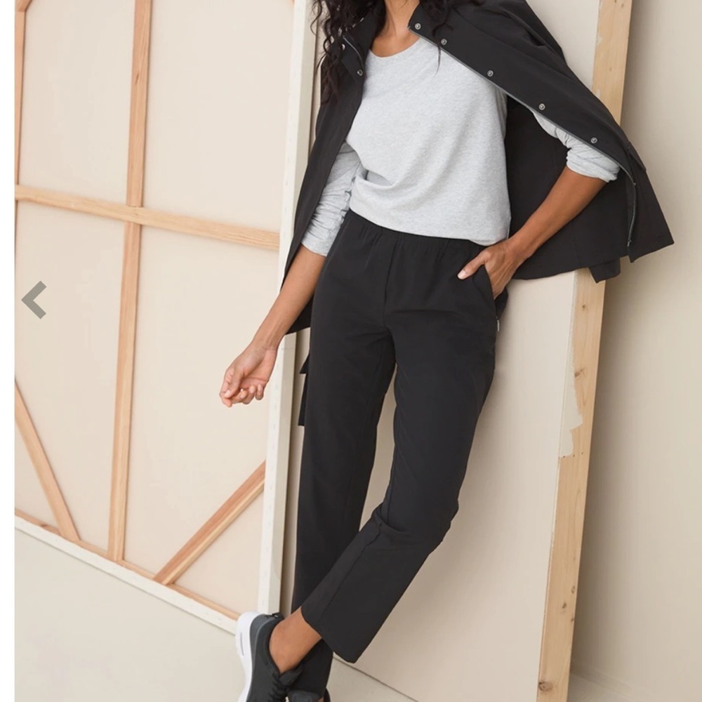 Chicos linen blend the ultimate fit cargo pants nwt